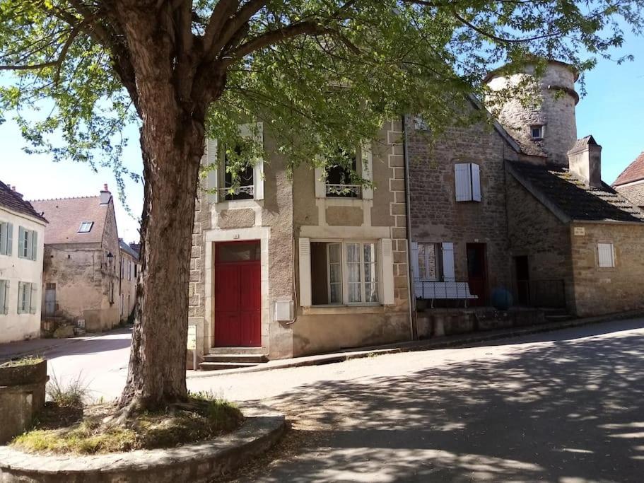 Sous L' Orme Apartment Asquins
